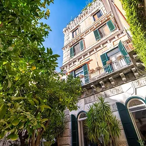 Apartment Centre Flats, Amalfi